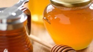 إزاي تفرقي بين العسل النقي والمغشوش؟ 4 طرق لاختباره بنفسك في البيت