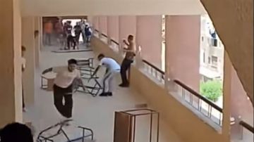 توعدت المتورطين.. التعليم تفتح تحقيقا عاجلا بشأن فيديو تخريب أثاث مدرسة في الهرم توعدت المتورطين.. التعليم تفتح تحقيقا عاجلا بشأن فيديو تخريب أثاث مدرسة في الهرم