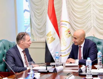 وزير التربية والتعليم يبحث مع مدير برنامج الأغذية العالمي في مصر تطبيق أفضل الممارسات العالمية في مجال التغذية المدرسية
