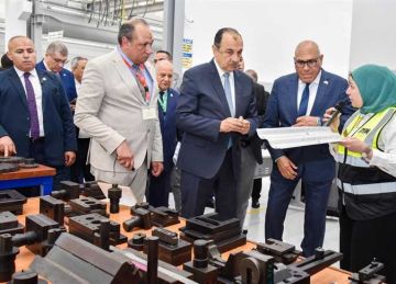 وزير قطاع الأعمال: تعزيز التكامل بين المؤسسات الصناعية الوطنية والتقنيات الحديثة ضرورة لتقليل الواردات