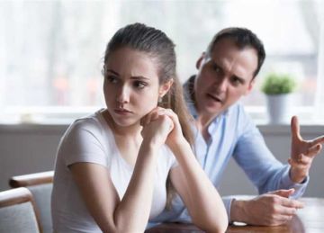 بسبب إتلاف الثلاجة.. سيدة تهرب بأطفالها وتطلب الطلاق: قال لي نهايتك على إيدي 