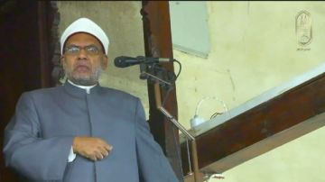 خطيب الجامع الأزهر: بقاء الوطن يتحقق بوحدة الصف ويد الله مع الجماعة