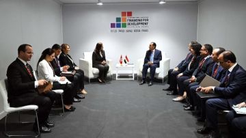 مدبولي يؤكد دعم مصر لكل الجهود لاستقرار تونس وتقدمها مدبولي يؤكد دعم مصر لكل الجهود لاستقرار تونس وتقدمها