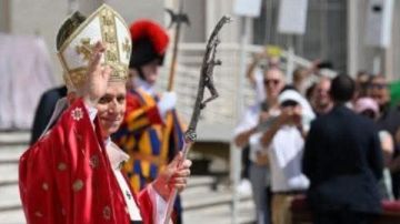 البابا لاون الرابع عشر يوجه رسائل خاصة إلى الآباء الكهنة