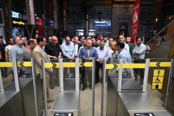 كامل الوزير يتفقد محطة مصر والمترو لمتابعة تقديم الخدمة للركاب