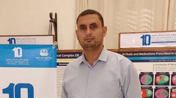 نقابة الأطباء تنعى أيمن أبو طير: شهيد الإنسانية لحق بزوجته وأطفاله