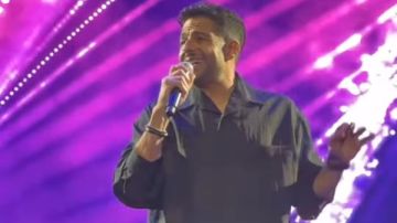 واحدة واحدة.. محمد حماقي يشعل حفل مهرجان موازين