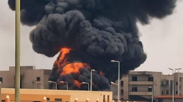 إصابة شخصين في حريق سيارة مواد بترولية داخل بنزينة بالعاشر من رمضان