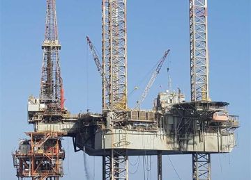 مسؤول بـ العامة للبترول : اكتشاف حقل بترولي ينتج 1300 برميل ومليون مكعب غاز وزيت يوميا