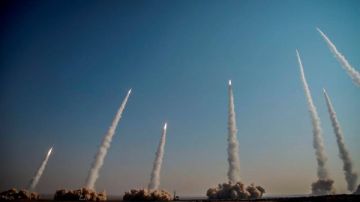 مقتل ثلاثة مهندسين.. صواريخ إيران تضرب عمق إسرائيل وتخلف أضرارا جسيمة