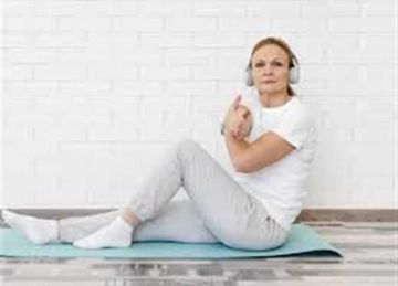 أخصائية إصابات وتأهيل علاج طبيعي تقدم روشتة ذهبية لصحة المرأة بعد الأربعين