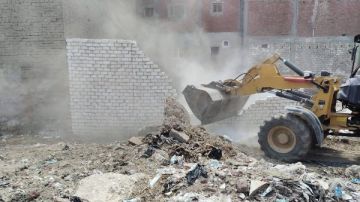 إزالة فورية لـ 4 تعديات ورصف بالإنترلوك في كفر الشيخ.. صور