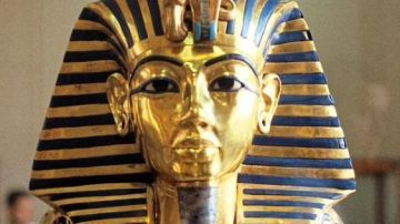 بعد إرجاء إفتتاح المتحف الكبير.. هذا مكان عرض قناع توت عنخ آمون بعد إرجاء إفتتاح المتحف الكبير.. هذا مكان عرض قناع توت عنخ آمون