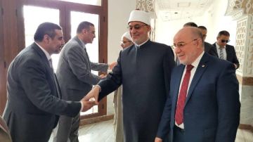 مفتي الجمهورية يلتقي وزير الشئون الدينية الجزائري لبحث تعزيز التعاون.. صور