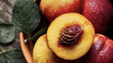 الخوخ .. فاكهة صيفية منعشة وصيدلية متكاملة لصحة الجسم الخوخ .. فاكهة صيفية منعشة وصيدلية متكاملة لصحة الجسم