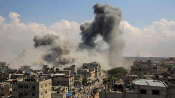 كارثة في غزة: المستشفيات عاجزة عن استقبال المصابين وتوقف محطات المياه والصرف الصحي