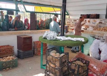 بمنافذ ثابتة ومتنقلة.. طرح خضروات وفاكهة بأسعار مخفضة في الوادي الجديد