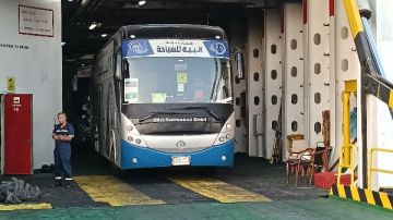 وزير السياحة والآثار يوجه بسرعة إنهاء ترتيبات عودة حجاج الحج السياحى البرى