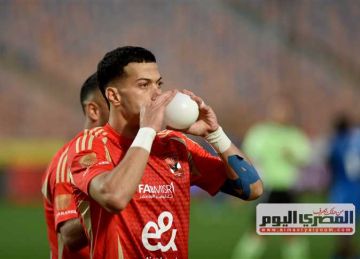 «سلاح ذو حدين».. رسالة نجم الزمالك السابق لـ الأهلي بشأن عقد إمام عاشور «سلاح ذو حدين».. رسالة نجم الزمالك السابق لـ الأهلي بشأن عقد إمام عاشور