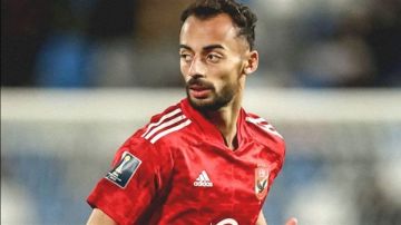 مفاجأة مدوية.. نجم الأهلي ينهي اتفاقه مع الزمالك مفاجأة مدوية.. نجم الأهلي ينهي اتفاقه مع الزمالك