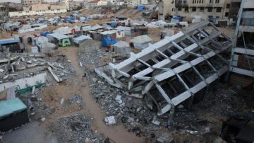 4 شهداء وإصابات جراء قصف الاحتلال خيمة نازحين وسط قطاع غزة