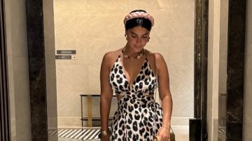 رانيا منصور تخطف الأنظار بالتايجر المكشوف