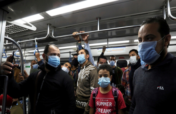 مصر.. رئيس مكافحة كورونا يكشف موقف بلاده من المتحور الجديد قاهر اللقاحات