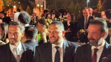 يسرا وحماقي وكريم عبد العزيز والرداد بحفل زفاف حفيد عادل إمام .. صور يسرا وحماقي وكريم عبد العزيز والرداد بحفل زفاف حفيد عادل إمام .. صور