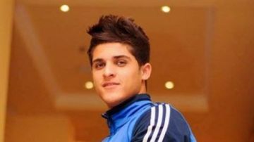 أحمد الشيخ يكشف موقفه من تجديد التعاقد مع الإسماعيلي أحمد الشيخ يكشف موقفه من تجديد التعاقد مع الإسماعيلي