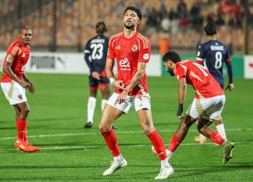 بالأسماء.. 3 مرشحين لتعويض رحيل وسام أبوعلي المحتمل عن الأهلي