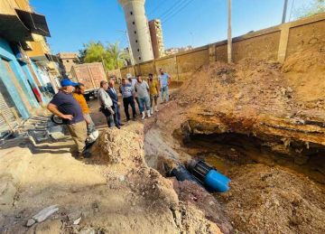 بعد انقطاع 13 ساعة.. إصلاح الخط الرئيسي بـ محطة مياه الوليدية في أسيوط