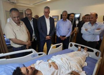 وزيرا البترول والعمل يتابعان جهود الإنقاذ في حادث انقلاب البارج البحري في خليج السويس وزيرا البترول والعمل يتابعان جهود الإنقاذ في حادث انقلاب البارج البحري في خليج السويس