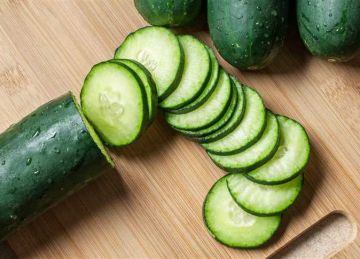 يدعم صحة القلب ويحمي من الانتفاخ.. 5 أسباب تدفعك لتناول الخيار يوميا في الصيف