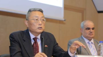 القنصل الصيني: مكتبة الإسكندرية صرح ثقافي يحمل مكانة خاصة في وجداننا القنصل الصيني: مكتبة الإسكندرية صرح ثقافي يحمل مكانة خاصة في وجداننا