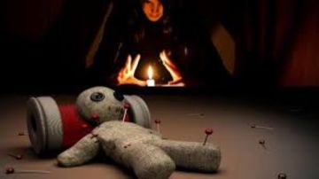 من التنجيم إلى النصب.. كيف يجرم القانون أعمال السحر والدجل؟