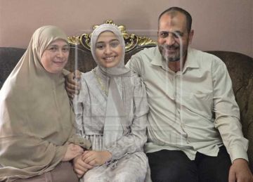 نتيجة التظلم أسعدتهم.. أسرة طالبة الإعدادية بدمياط من درجات النجاح للثالث على المحافظة: ربنا جبر خاطرنا