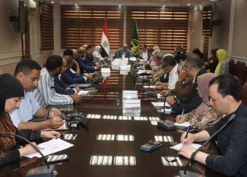 استمرار التيار فترة الإنقطاع.. محافظ القليوبية يترأس اجتماعا تنسيقيا لتنظيم أعمال صيانة الكهرباء استمرار التيار فترة الإنقطاع.. محافظ القليوبية يترأس اجتماعا تنسيقيا لتنظيم أعمال صيانة الكهرباء