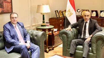 بشرى للمعلمين.. التعليم والتنظيم والإدارة يبحثان تطبيق قوائم انتظار للمتقدمين في مسابقات التعيين