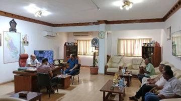 محافظ البحر الأحمر يوجه بدعم التوسع الأخضر بمدينة القصير محافظ البحر الأحمر يوجه بدعم التوسع الأخضر بمدينة القصير