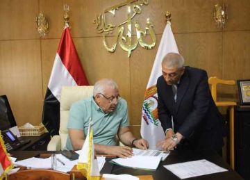 محافظ الوادي الجديد يعتمد تنسيق القبول بمدارس التعليم الفني محافظ الوادي الجديد يعتمد تنسيق القبول بمدارس التعليم الفني