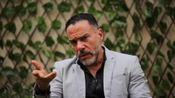 محمد خميس: طب الأسنان مهنة عظيمة.. لكن التمثيل كان شغفي الحقيقي محمد خميس: طب الأسنان مهنة عظيمة.. لكن التمثيل كان شغفي الحقيقي