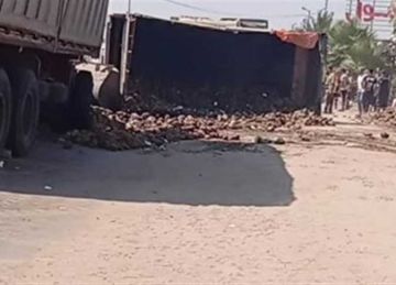 بعد رفع آثار حادث تريلا البنجر.. عودة حركة المرور لطبيعتها بطريق القاهرة- الإسكندرية الزراعي بعد رفع آثار حادث تريلا البنجر.. عودة حركة المرور لطبيعتها بطريق القاهرة- الإسكندرية الزراعي