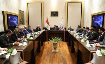 وزير الصحة يدرس مع رئيس اتحاد الصناعات الدوائية بإيطاليا نقل التكنولوجيا المتقدمة في صناعة الأدوية وبناء القدرات لتعزيز الإنتاج المحلي