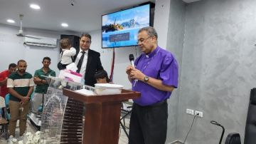 رئيس الطائفة الإنجيلية يشارك في خدمة الأحد بالكنيسة الإنجيلية الثانية بالغردقة