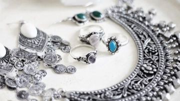 سعر الفضة يصعد لأعلى مستوى منذ 2011 وسط شح الإمدادات