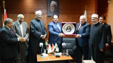 شومان خلال تكريم أبو العينين: وكيل مجلس النواب محب للأزهر وكلماتك تمتاز بالصراحة والإقناع