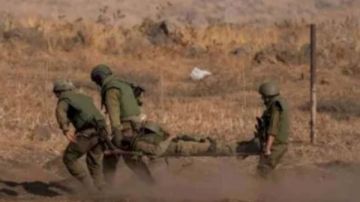 إصابة 3 جنود إسرائيليين بجروح خطيرة في جنوب قطاع غزة إصابة 3 جنود إسرائيليين بجروح خطيرة في جنوب قطاع غزة