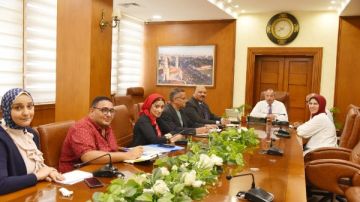 محافظ بورسعيد يتابع أعمال رفع كفاءة منظومة الصرف الصحي بعدد من المناطق