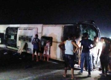 إحالة 16 مصابا من حادث أتوبيس رأس الحكمة إلى مستشفى مطروح العام لاستكمال العلاج
