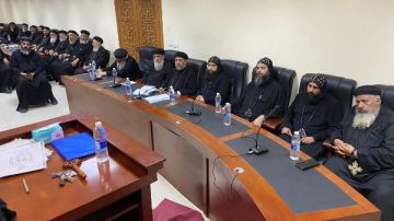 الخادم المثالي .. اجتماع مجمع كهنة أسوان بحضور أسقف الإيبارشية صور الخادم المثالي .. اجتماع مجمع كهنة أسوان بحضور أسقف الإيبارشية صور